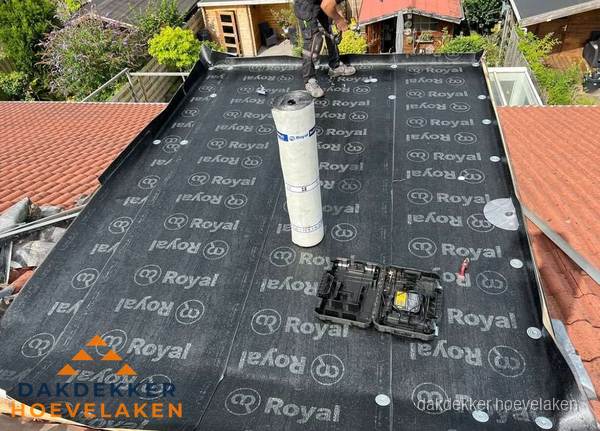 Dakrenovatie met Royal onderdak op plat dak in Hoevelaken