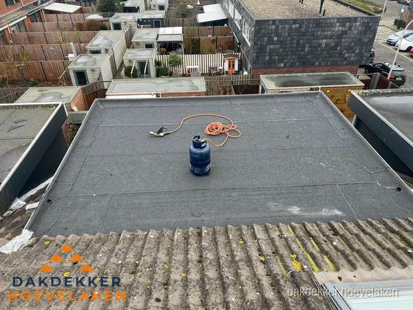 Dakrenovatie afgerond met nieuwe bitumen dakbedekking in Hoevelaken